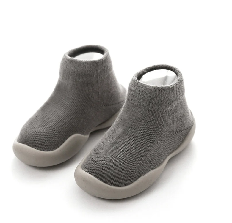 Dumbi Calcetillas™ - Calcetines y Zapatillas. Todo en 1.